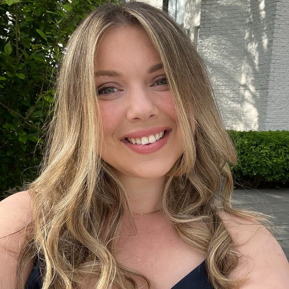 Meet your Posher, Felicia - Picture 1 of 1